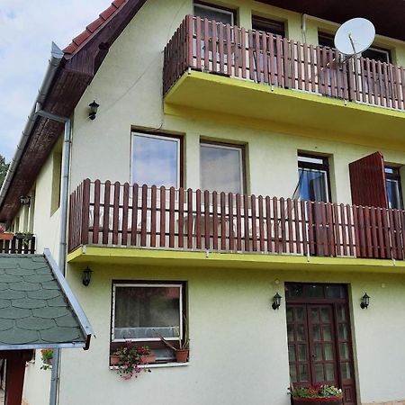 Apartmán Apartmanhaz Balatonfenyves Exteriér fotografie